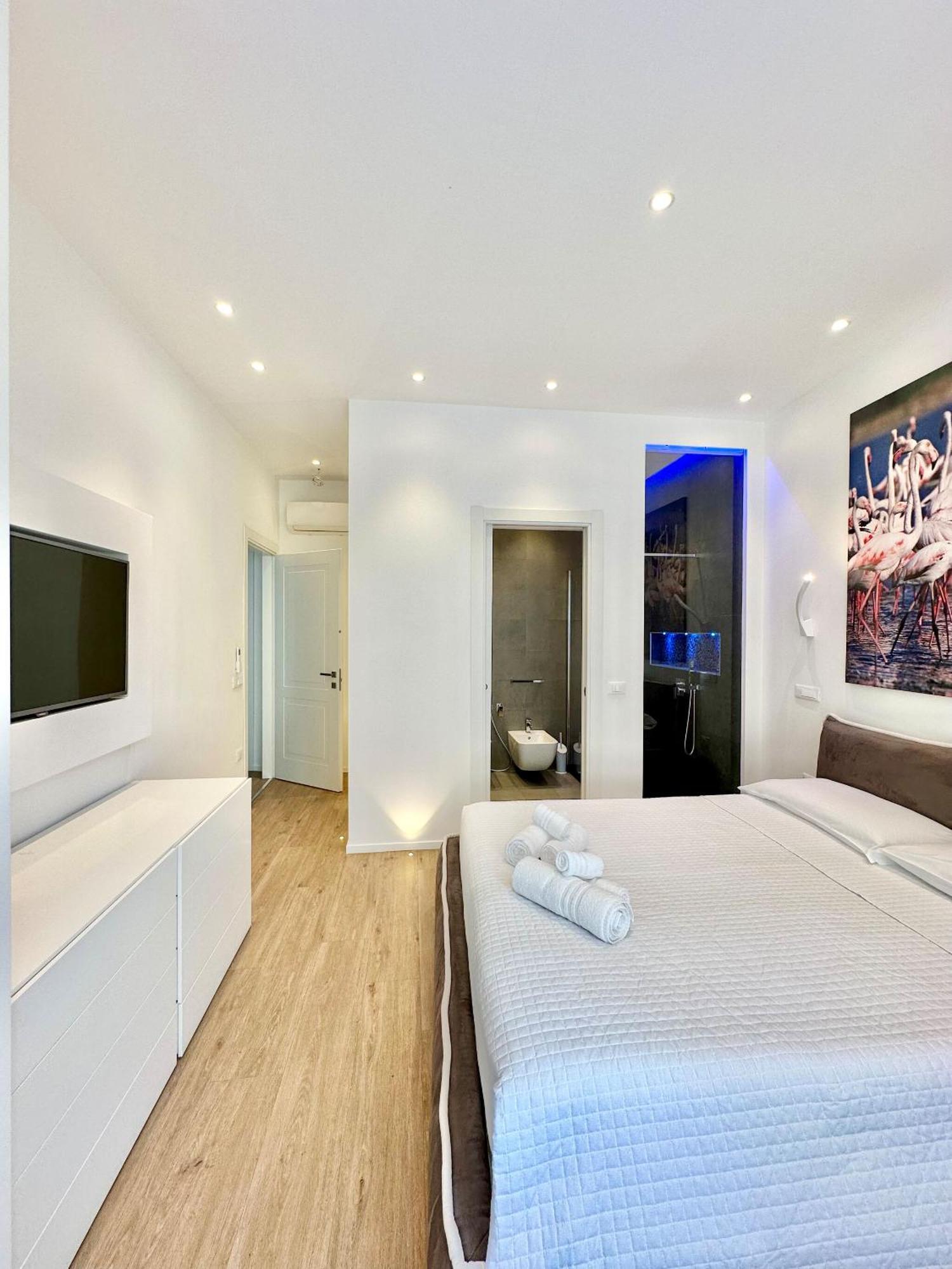 Spacious House In The Heart Of Cagliari With Terrace Villa Luaran gambar